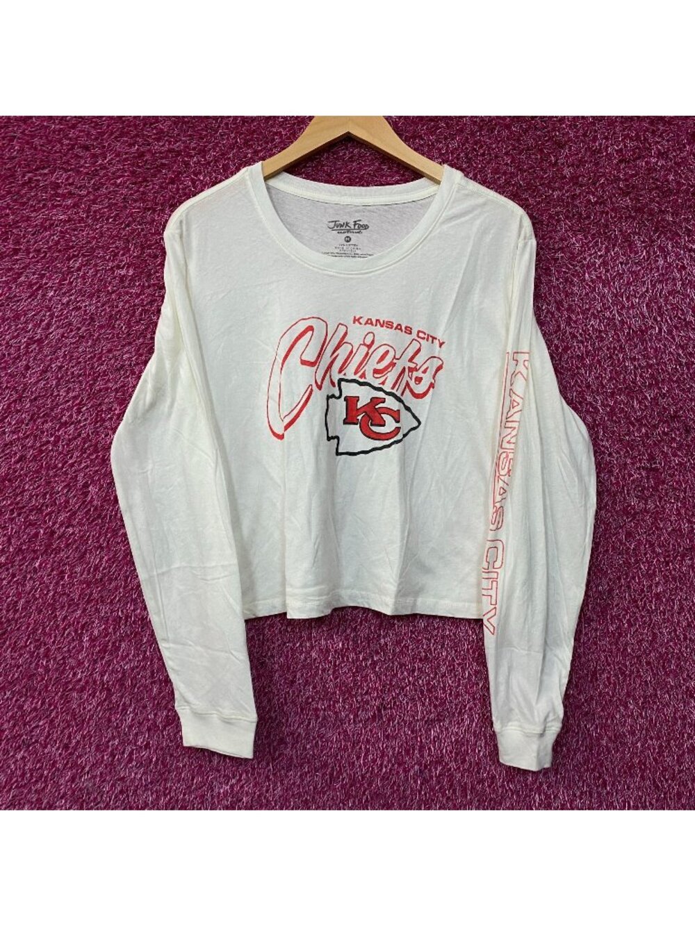 Junk Food Kansas City Chiefs Long Sleeve Cropped T-Shirt Medium